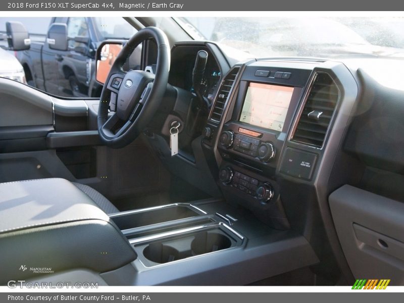 Magnetic / Earth Gray 2018 Ford F150 XLT SuperCab 4x4