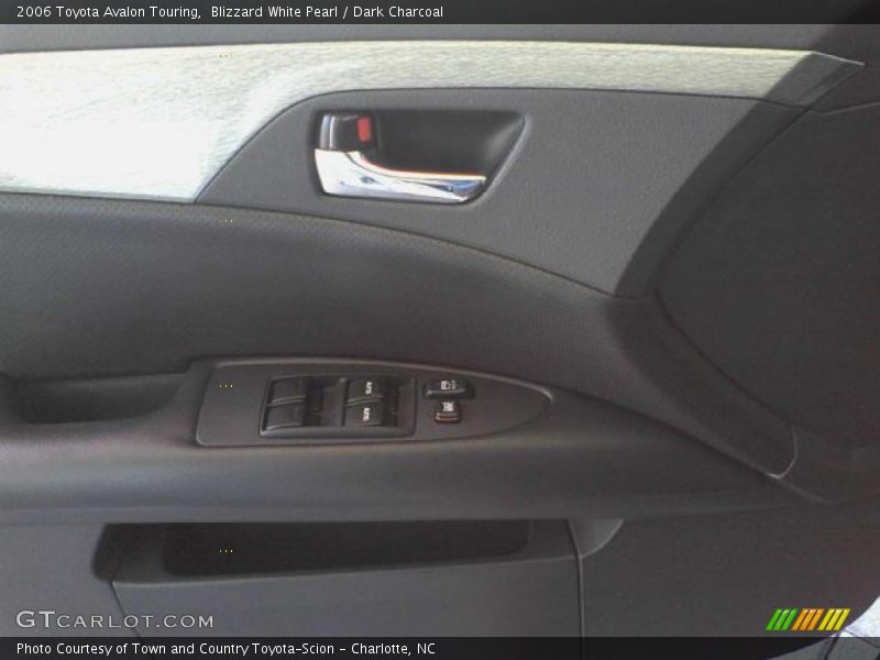 Blizzard White Pearl / Dark Charcoal 2006 Toyota Avalon Touring