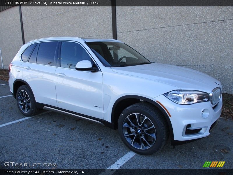 Mineral White Metallic / Black 2018 BMW X5 xDrive35i