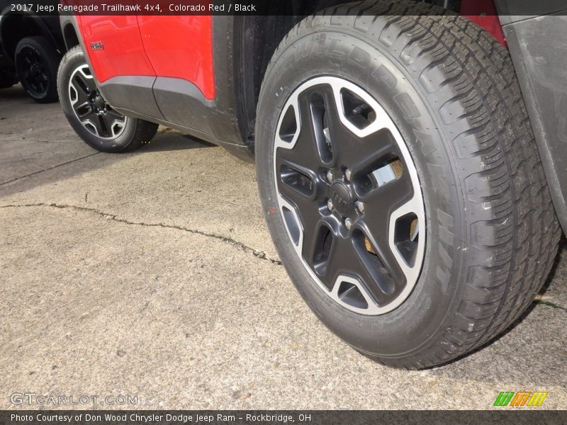 Colorado Red / Black 2017 Jeep Renegade Trailhawk 4x4