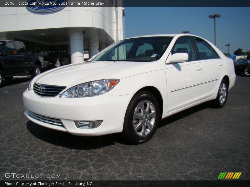 Super White / Stone Gray 2006 Toyota Camry XLE V6