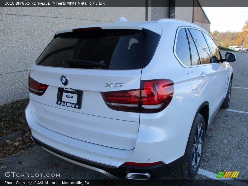 Mineral White Metallic / Black 2018 BMW X5 xDrive35i