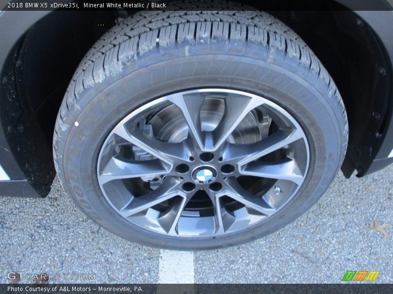 Mineral White Metallic / Black 2018 BMW X5 xDrive35i