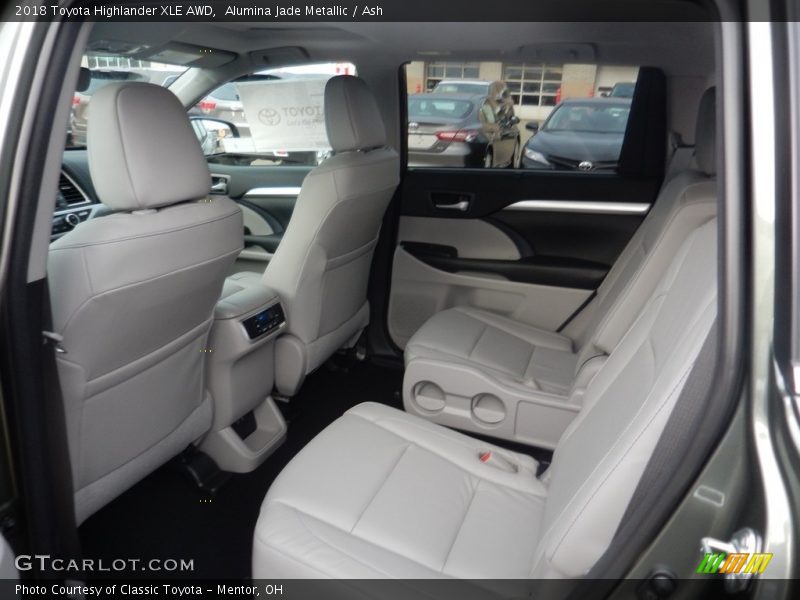 Alumina Jade Metallic / Ash 2018 Toyota Highlander XLE AWD