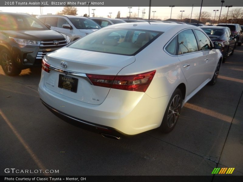 Blizzard White Pearl / Almond 2018 Toyota Avalon XLE