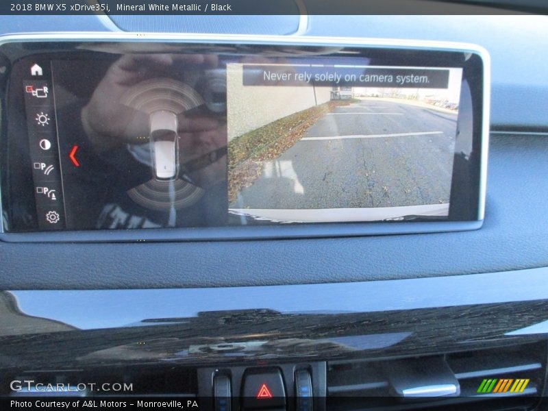 Mineral White Metallic / Black 2018 BMW X5 xDrive35i