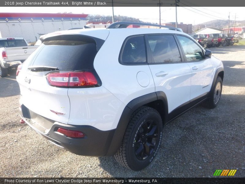 Bright White / Black 2018 Jeep Cherokee Trailhawk 4x4