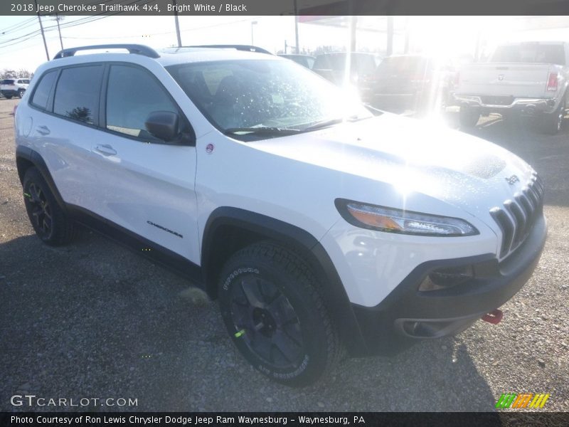 Bright White / Black 2018 Jeep Cherokee Trailhawk 4x4