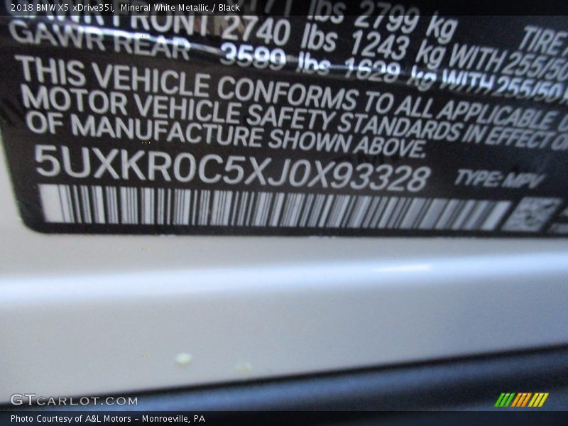 Mineral White Metallic / Black 2018 BMW X5 xDrive35i