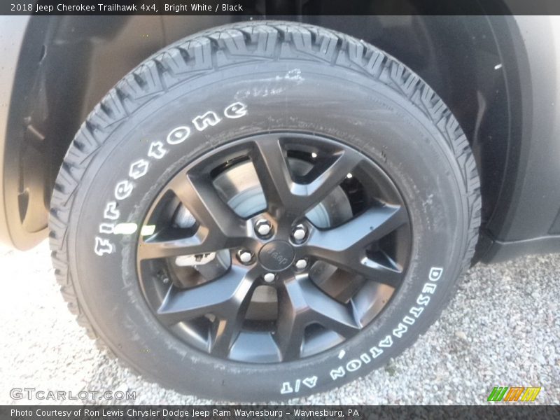 Bright White / Black 2018 Jeep Cherokee Trailhawk 4x4