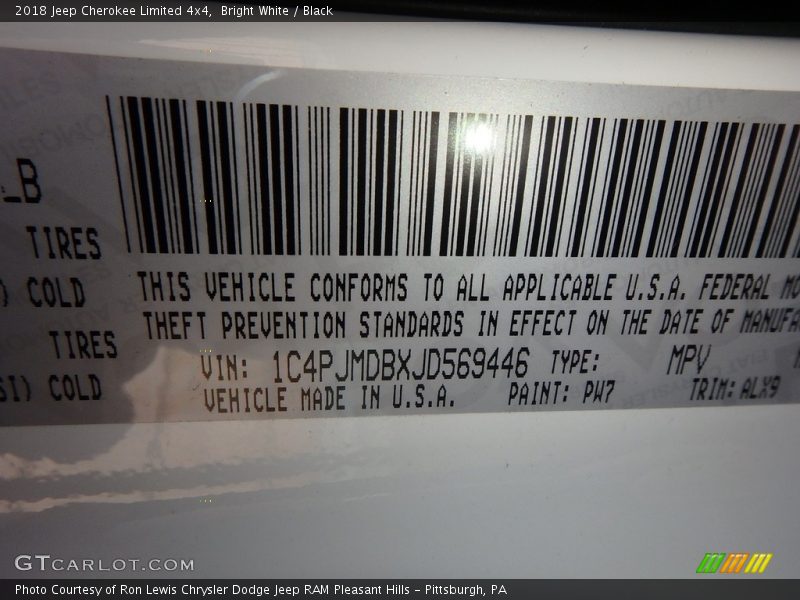 Bright White / Black 2018 Jeep Cherokee Limited 4x4