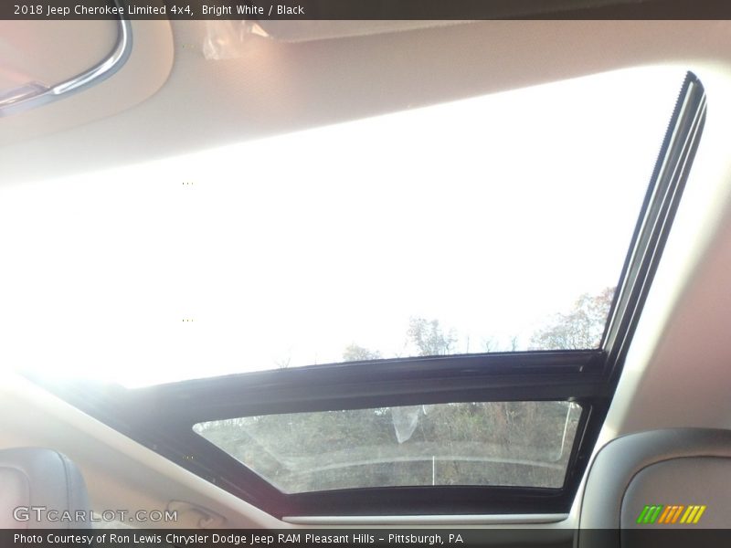 Bright White / Black 2018 Jeep Cherokee Limited 4x4
