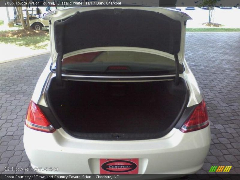 Blizzard White Pearl / Dark Charcoal 2006 Toyota Avalon Touring