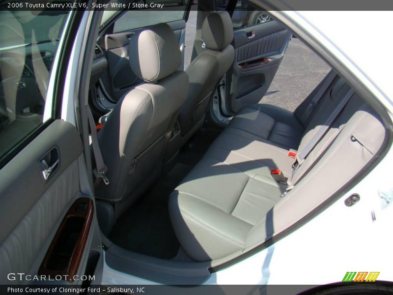 Super White / Stone Gray 2006 Toyota Camry XLE V6