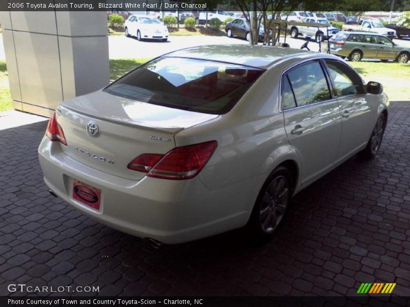 Blizzard White Pearl / Dark Charcoal 2006 Toyota Avalon Touring