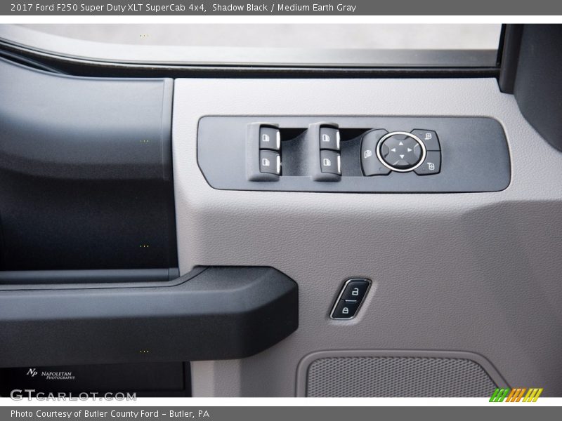 Shadow Black / Medium Earth Gray 2017 Ford F250 Super Duty XLT SuperCab 4x4