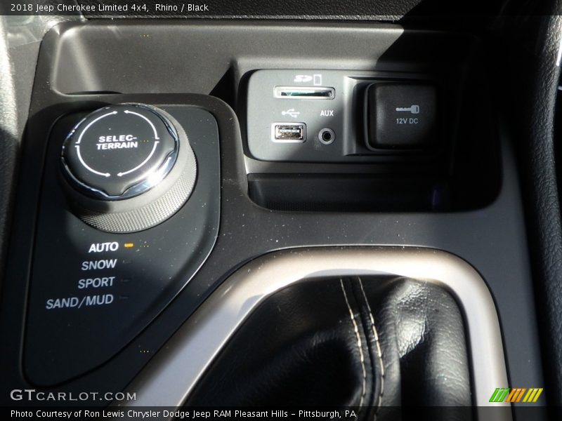 Rhino / Black 2018 Jeep Cherokee Limited 4x4