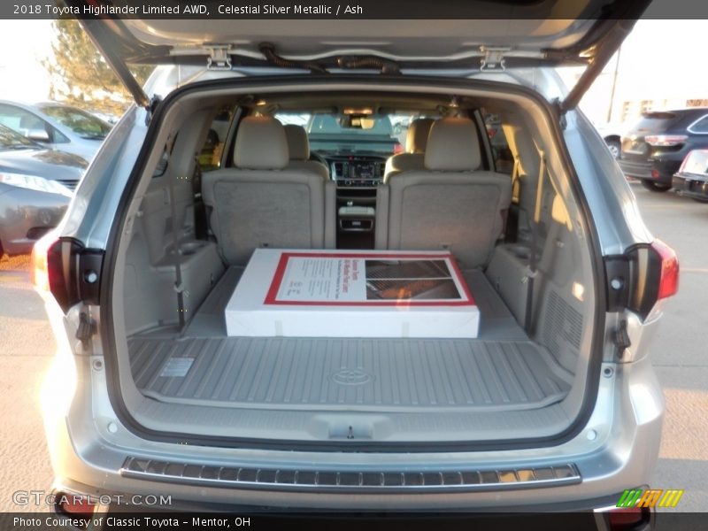 Celestial Silver Metallic / Ash 2018 Toyota Highlander Limited AWD