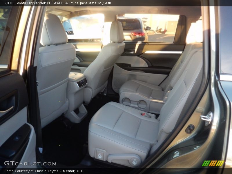 Alumina Jade Metallic / Ash 2018 Toyota Highlander XLE AWD