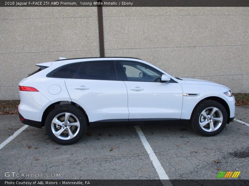 Yulong White Metallic / Ebony 2018 Jaguar F-PACE 25t AWD Premium