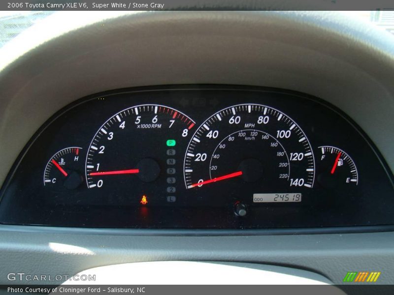Super White / Stone Gray 2006 Toyota Camry XLE V6