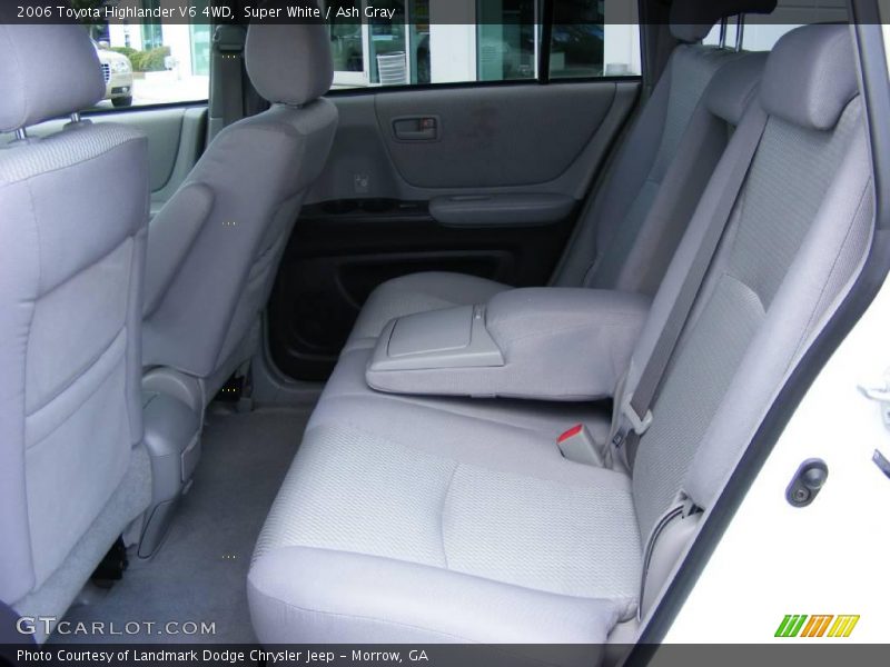 Super White / Ash Gray 2006 Toyota Highlander V6 4WD
