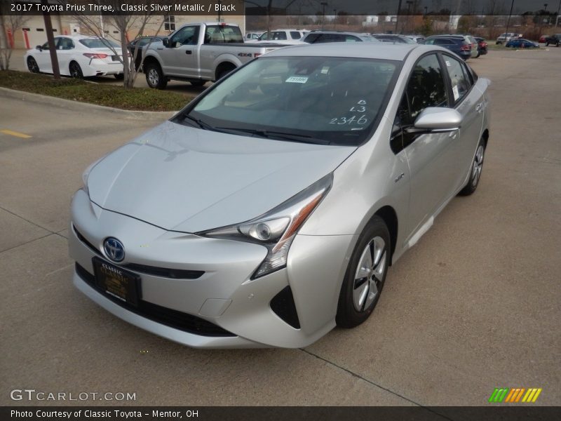 Classic Silver Metallic / Black 2017 Toyota Prius Three