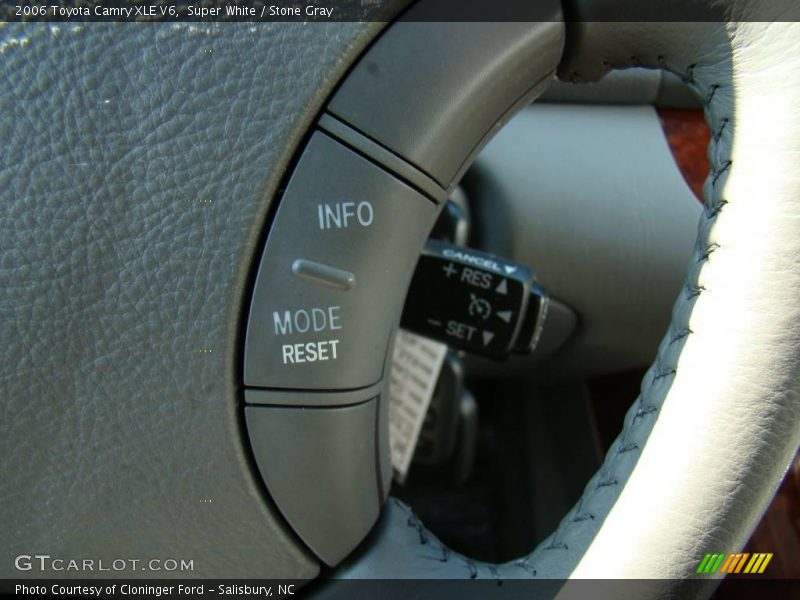Super White / Stone Gray 2006 Toyota Camry XLE V6