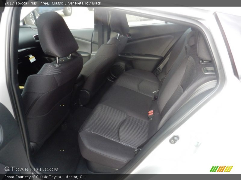 Classic Silver Metallic / Black 2017 Toyota Prius Three