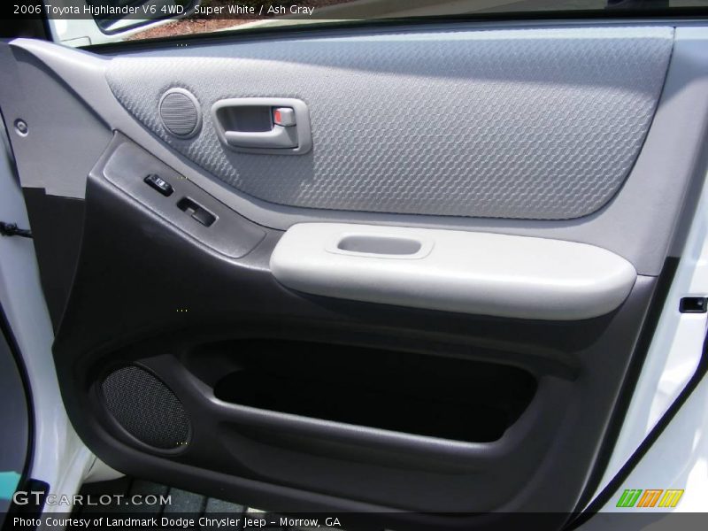 Super White / Ash Gray 2006 Toyota Highlander V6 4WD