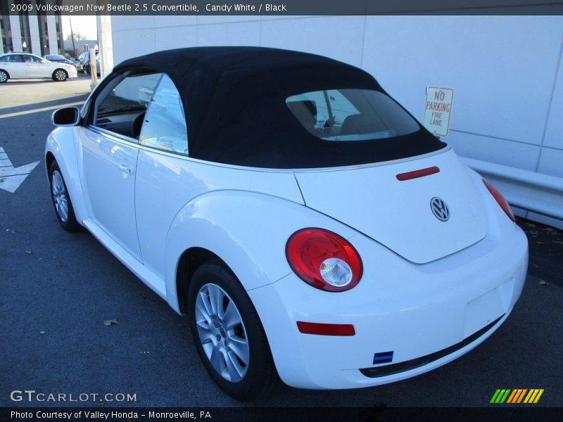 Candy White / Black 2009 Volkswagen New Beetle 2.5 Convertible