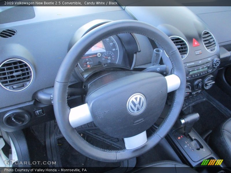 Candy White / Black 2009 Volkswagen New Beetle 2.5 Convertible