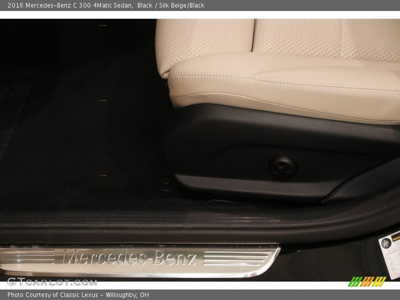 Black / Silk Beige/Black 2016 Mercedes-Benz C 300 4Matic Sedan