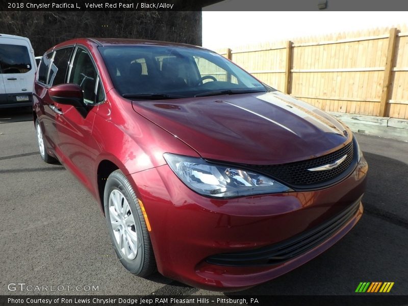 Velvet Red Pearl / Black/Alloy 2018 Chrysler Pacifica L