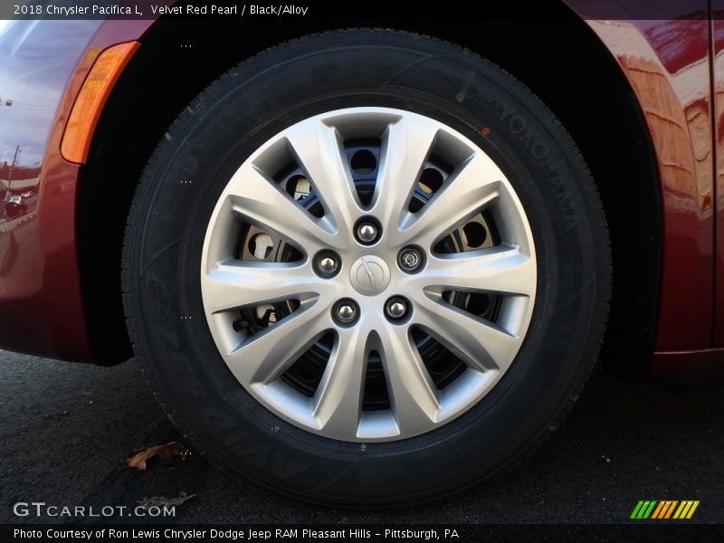 Velvet Red Pearl / Black/Alloy 2018 Chrysler Pacifica L