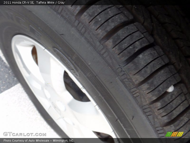 Taffeta White / Gray 2011 Honda CR-V SE