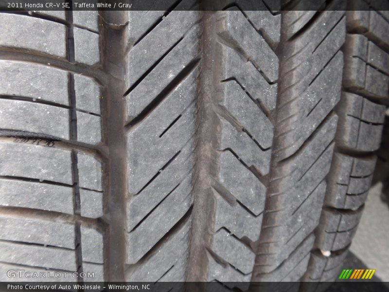 Taffeta White / Gray 2011 Honda CR-V SE