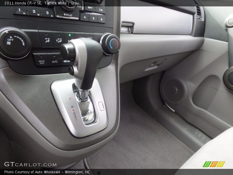 Taffeta White / Gray 2011 Honda CR-V SE