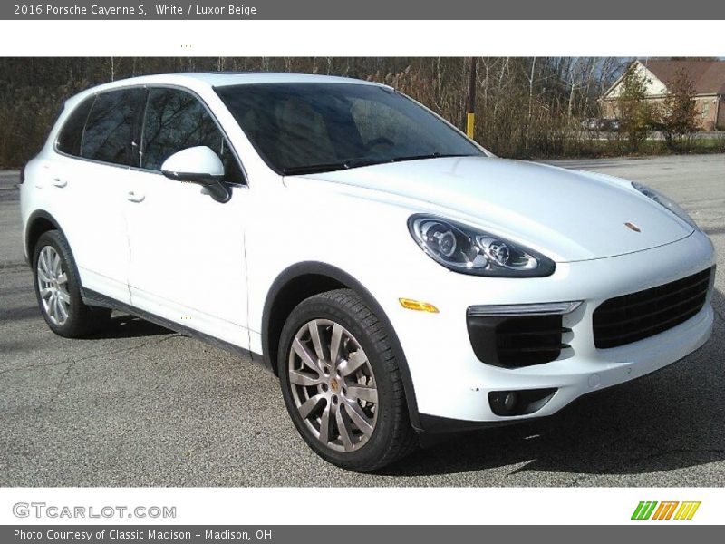White / Luxor Beige 2016 Porsche Cayenne S