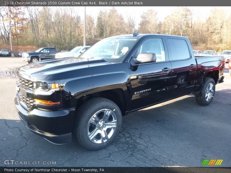 Front 3/4 View of 2018 Silverado 1500 Custom Crew Cab 4x4