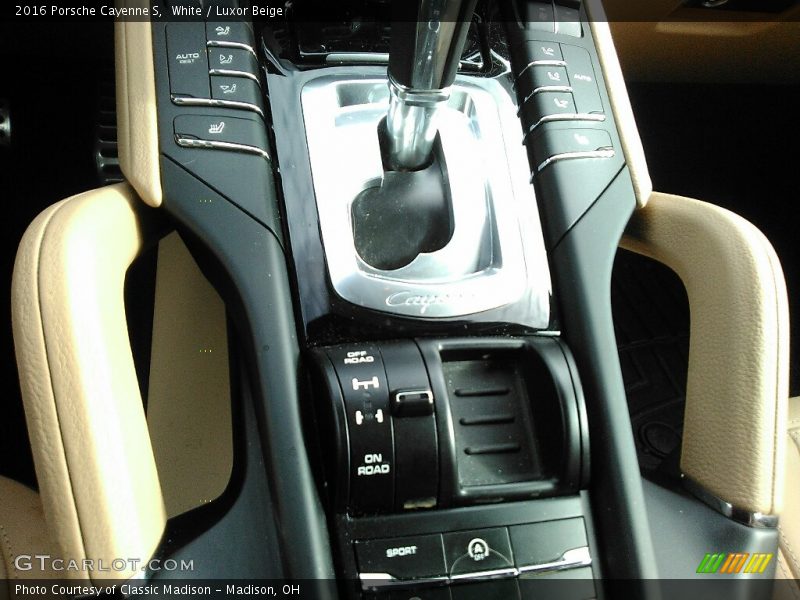 White / Luxor Beige 2016 Porsche Cayenne S