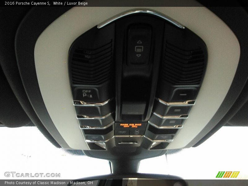 White / Luxor Beige 2016 Porsche Cayenne S