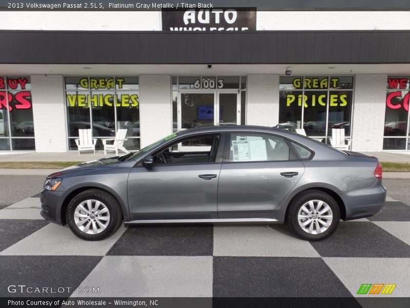 Platinum Gray Metallic / Titan Black 2013 Volkswagen Passat 2.5L S