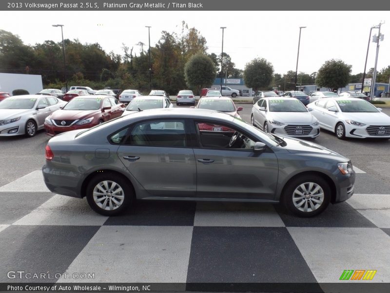 Platinum Gray Metallic / Titan Black 2013 Volkswagen Passat 2.5L S