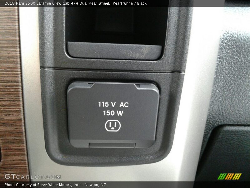 Pearl White / Black 2018 Ram 3500 Laramie Crew Cab 4x4 Dual Rear Wheel