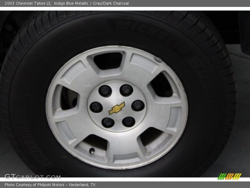 Indigo Blue Metallic / Gray/Dark Charcoal 2003 Chevrolet Tahoe LS