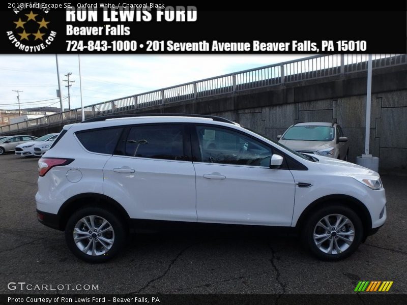 Oxford White / Charcoal Black 2018 Ford Escape SE