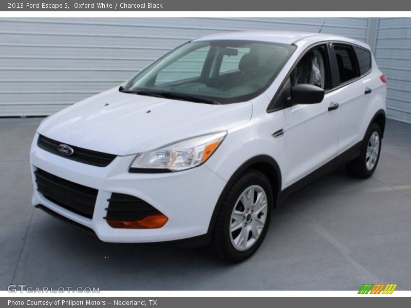 Oxford White / Charcoal Black 2013 Ford Escape S