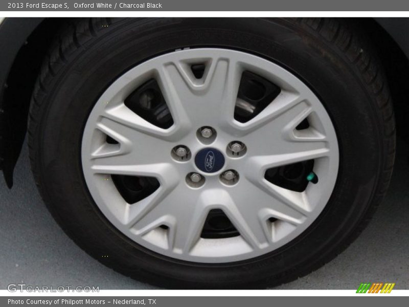 Oxford White / Charcoal Black 2013 Ford Escape S