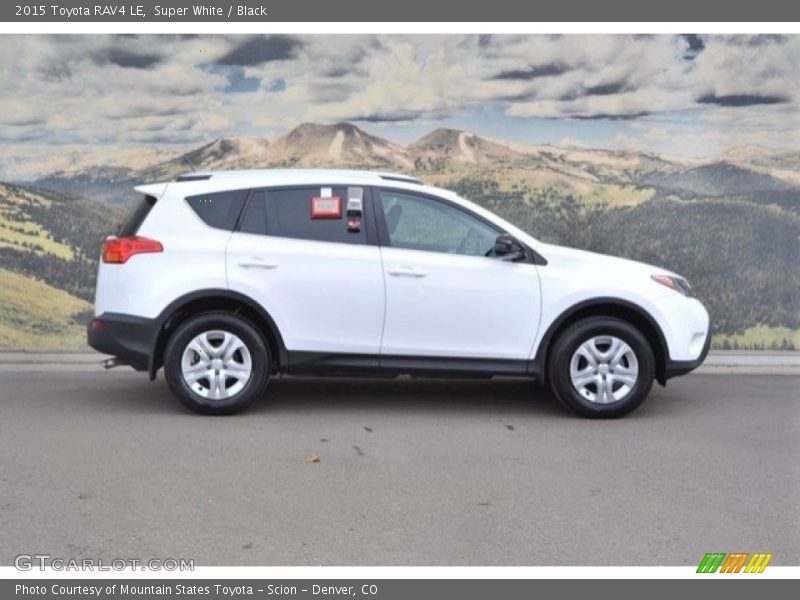 Super White / Black 2015 Toyota RAV4 LE